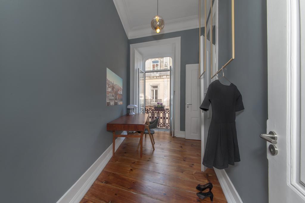 Lisbon Cheese & Wine Suites 4*